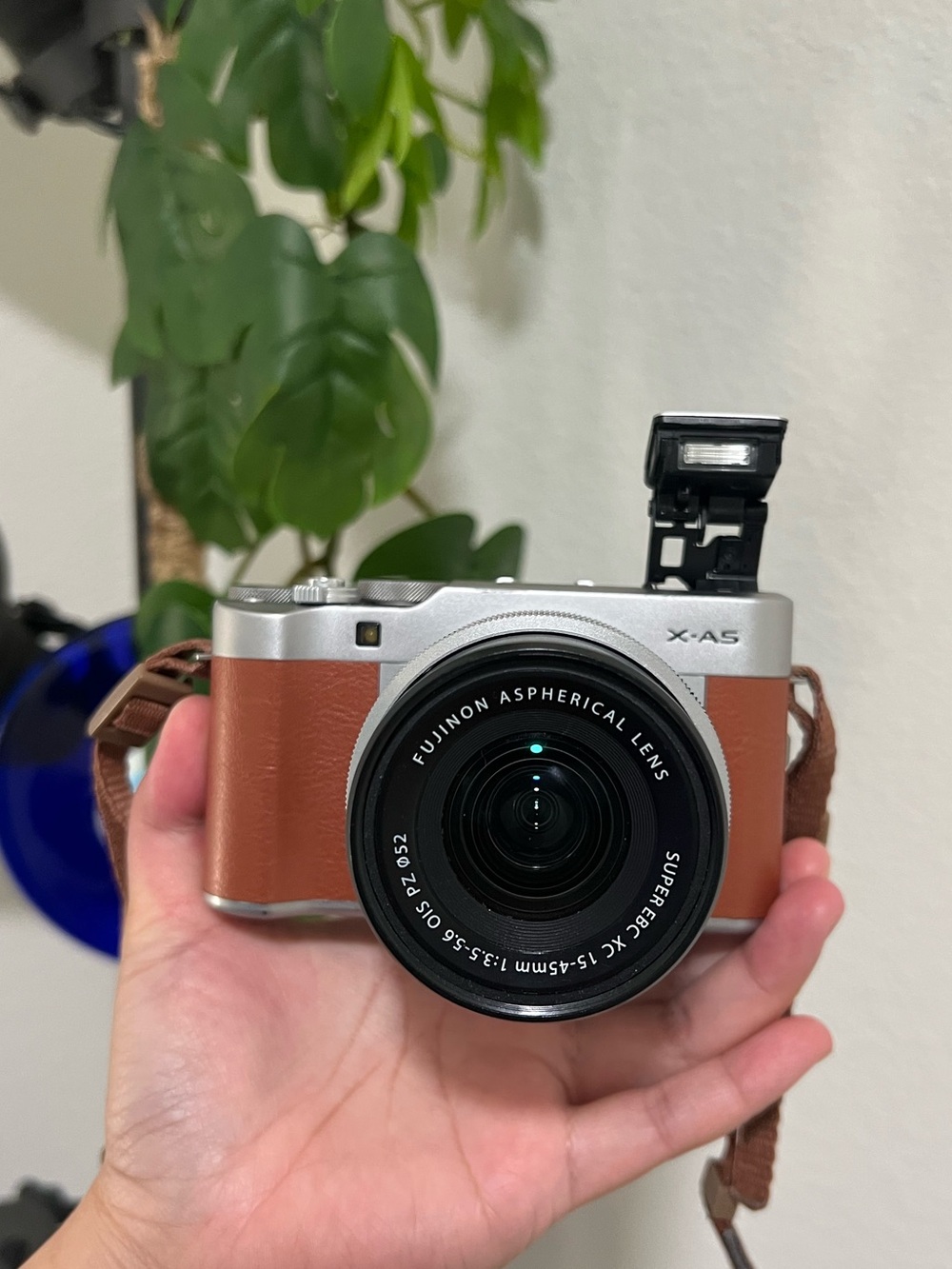FUJIFILM X-A5 Mirrorless Digital Camera w/XC15-45mmF3.5-5.6 OIS PZ Lens - Brown